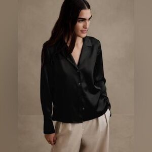 Banana Republic washable silk Resort shirt